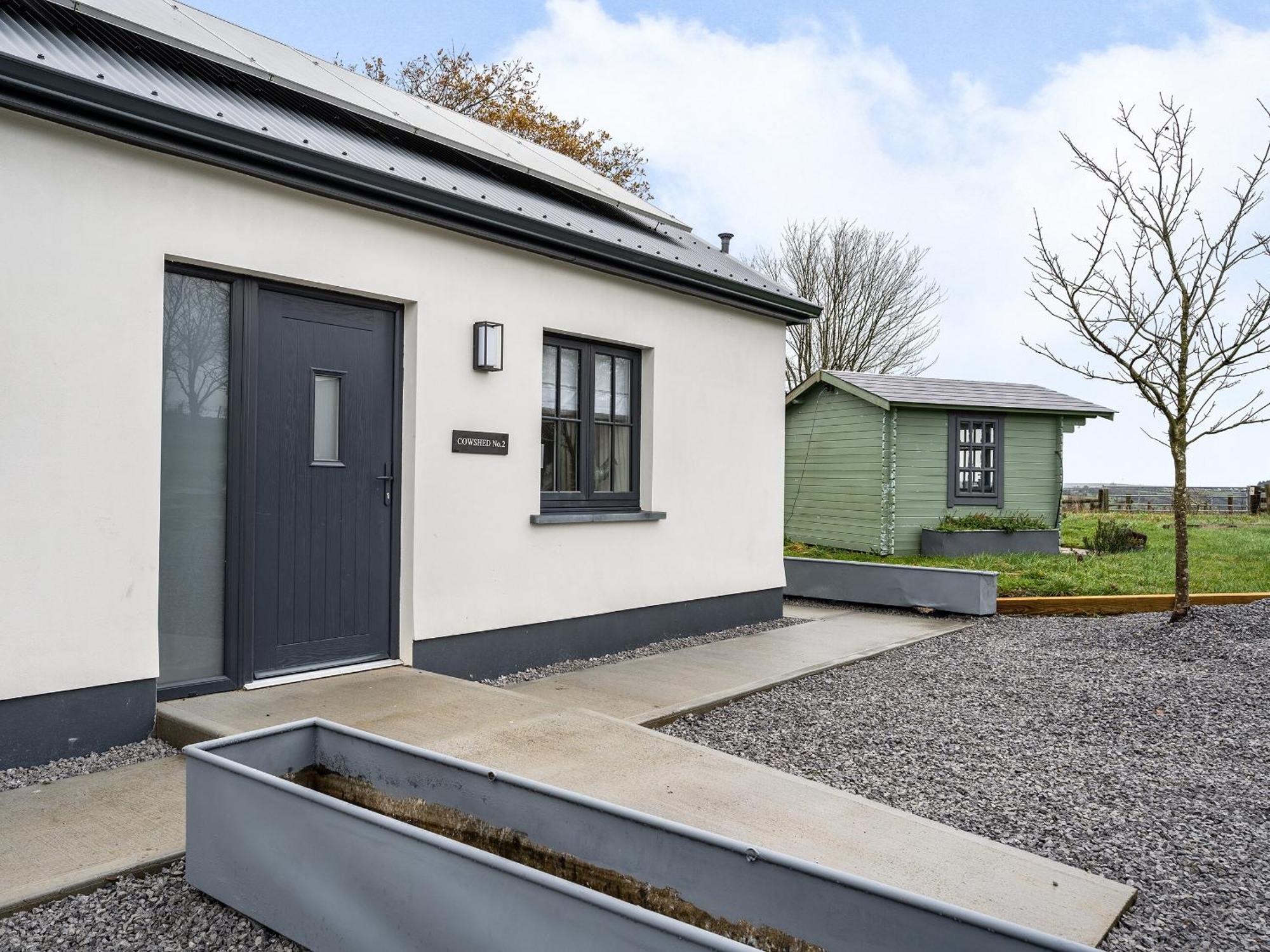 Cowshed 2 - Uk35458 Villa Whitland Bagian luar foto