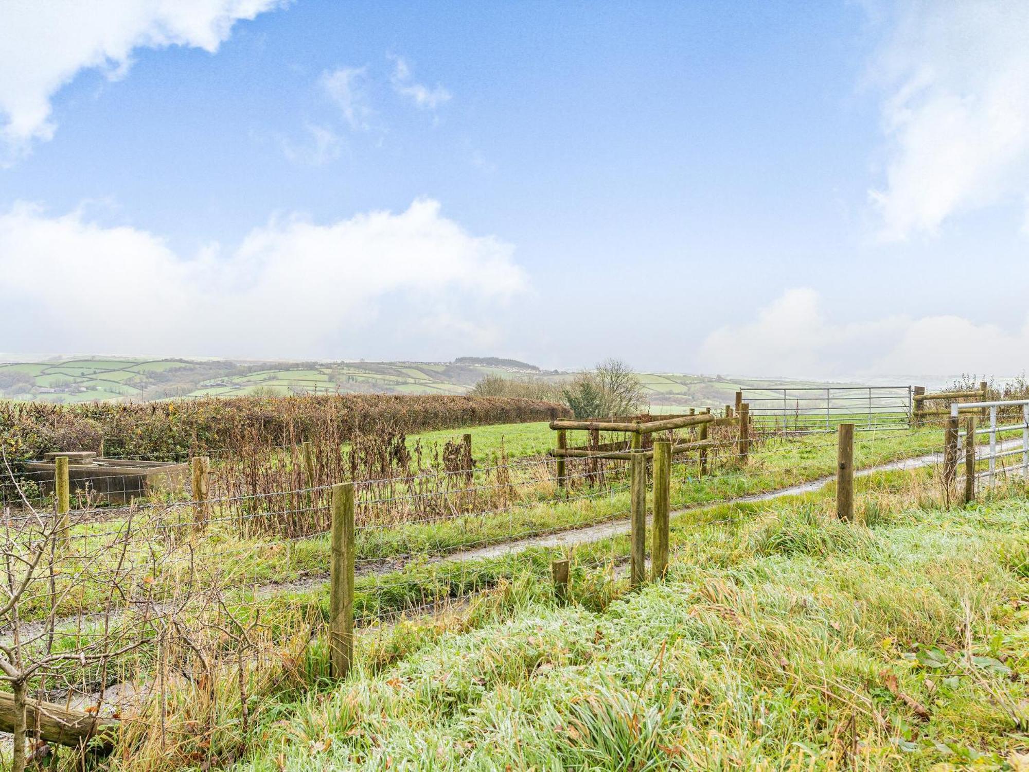 Cowshed 2 - Uk35458 Villa Whitland Bagian luar foto