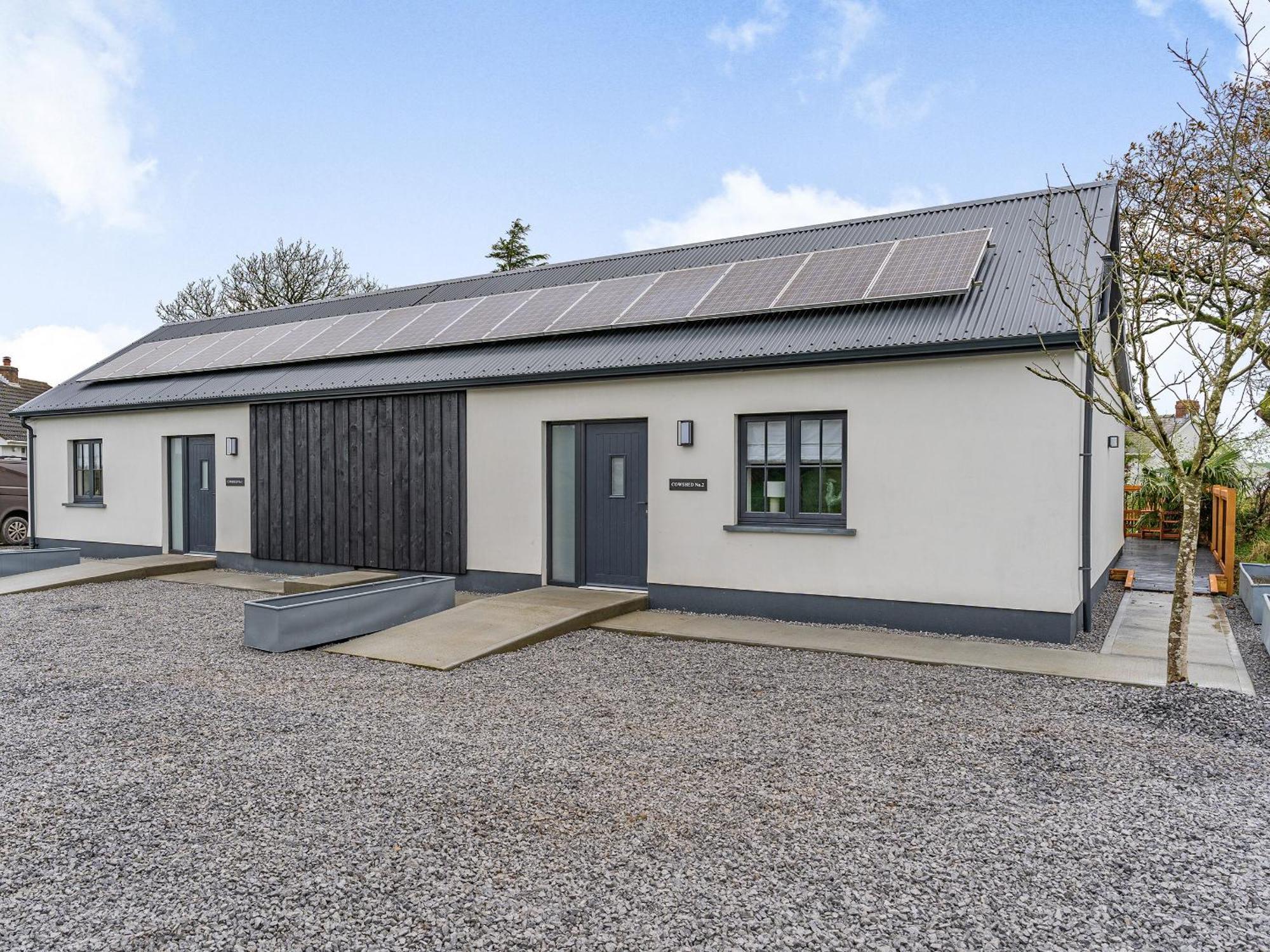 Cowshed 2 - Uk35458 Villa Whitland Bagian luar foto