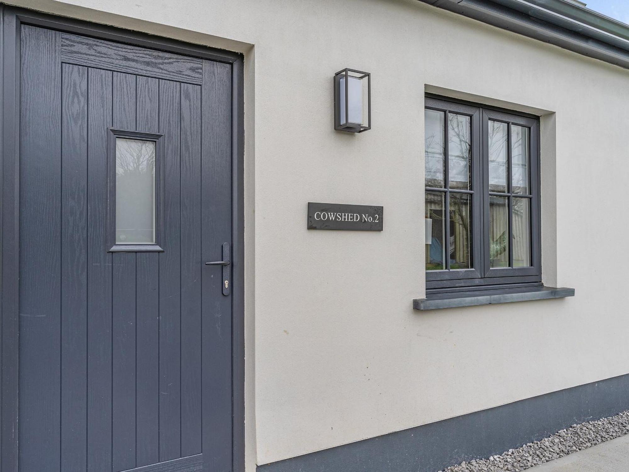 Cowshed 2 - Uk35458 Villa Whitland Bagian luar foto